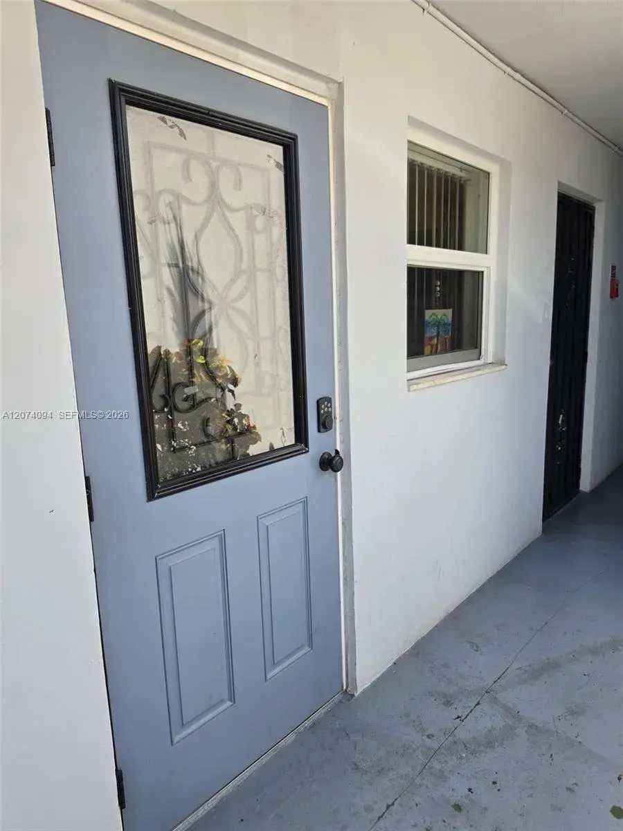 300 NE 12th Ave # 108, Hallandale Beach FL 33009