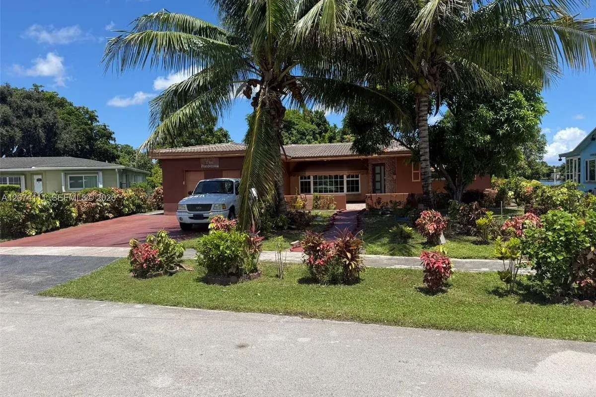 3970 NW 50th Ave, Lauderdale Lakes FL 33319