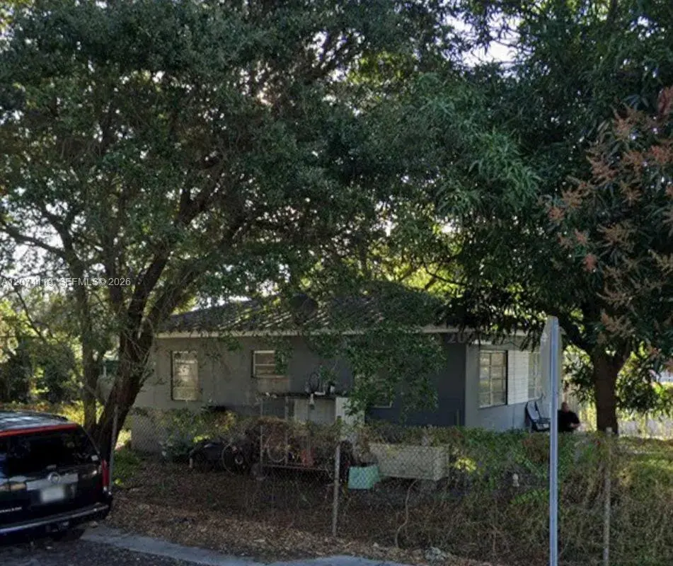 3300 NW 50th St, Miami FL 33142