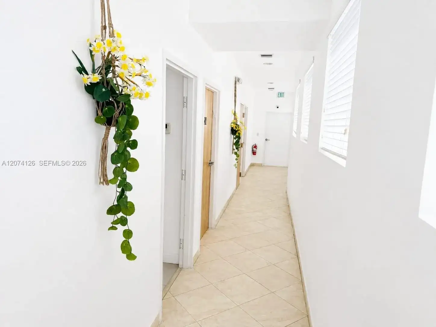 18321 W Dixie Hwy # 202, North Miami Beach FL 33160 photo 4