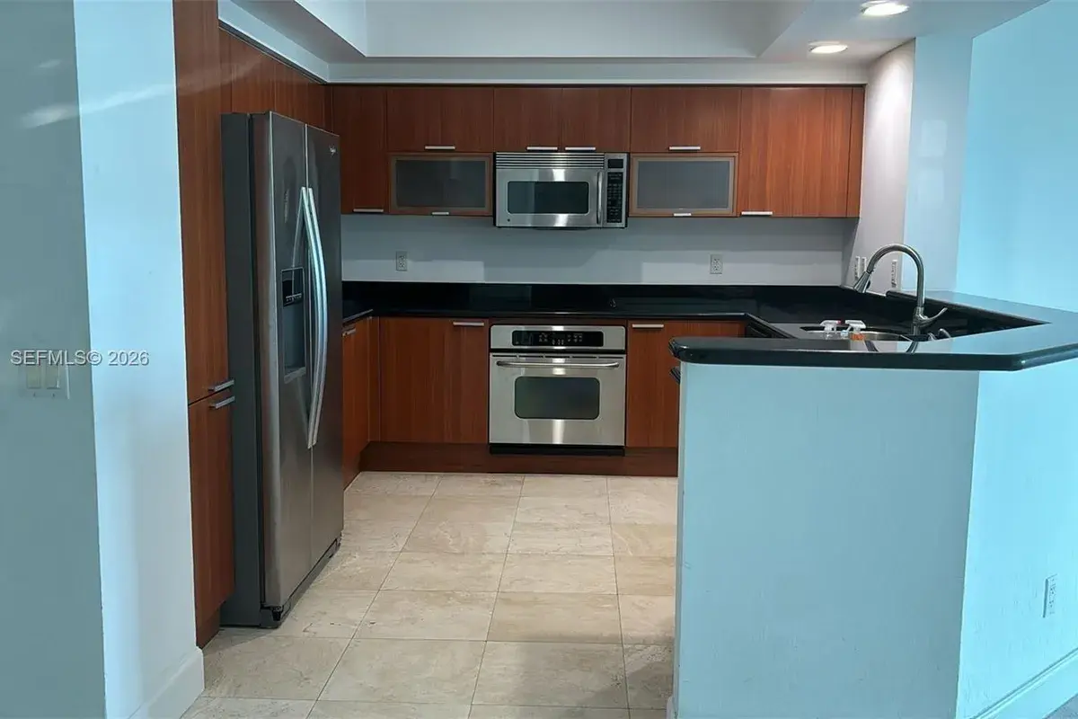 14951 Royal Oaks Ln # 702, North Miami FL 33181