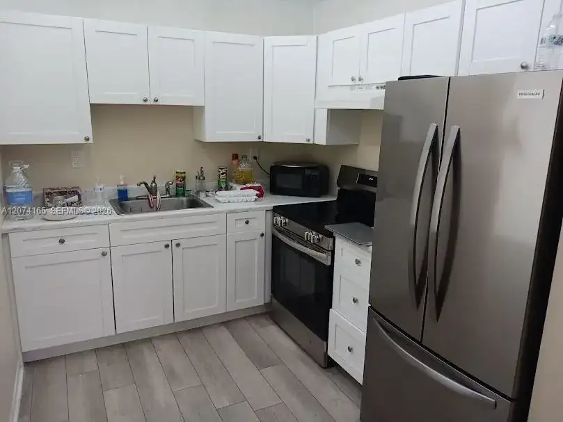 520 Capri K # 520, Delray Beach FL 33484 photo 2