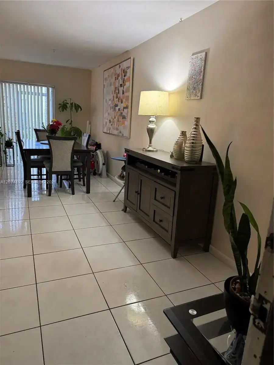 10395 N Kendall Dr # V1, Miami FL 33176 photo 4