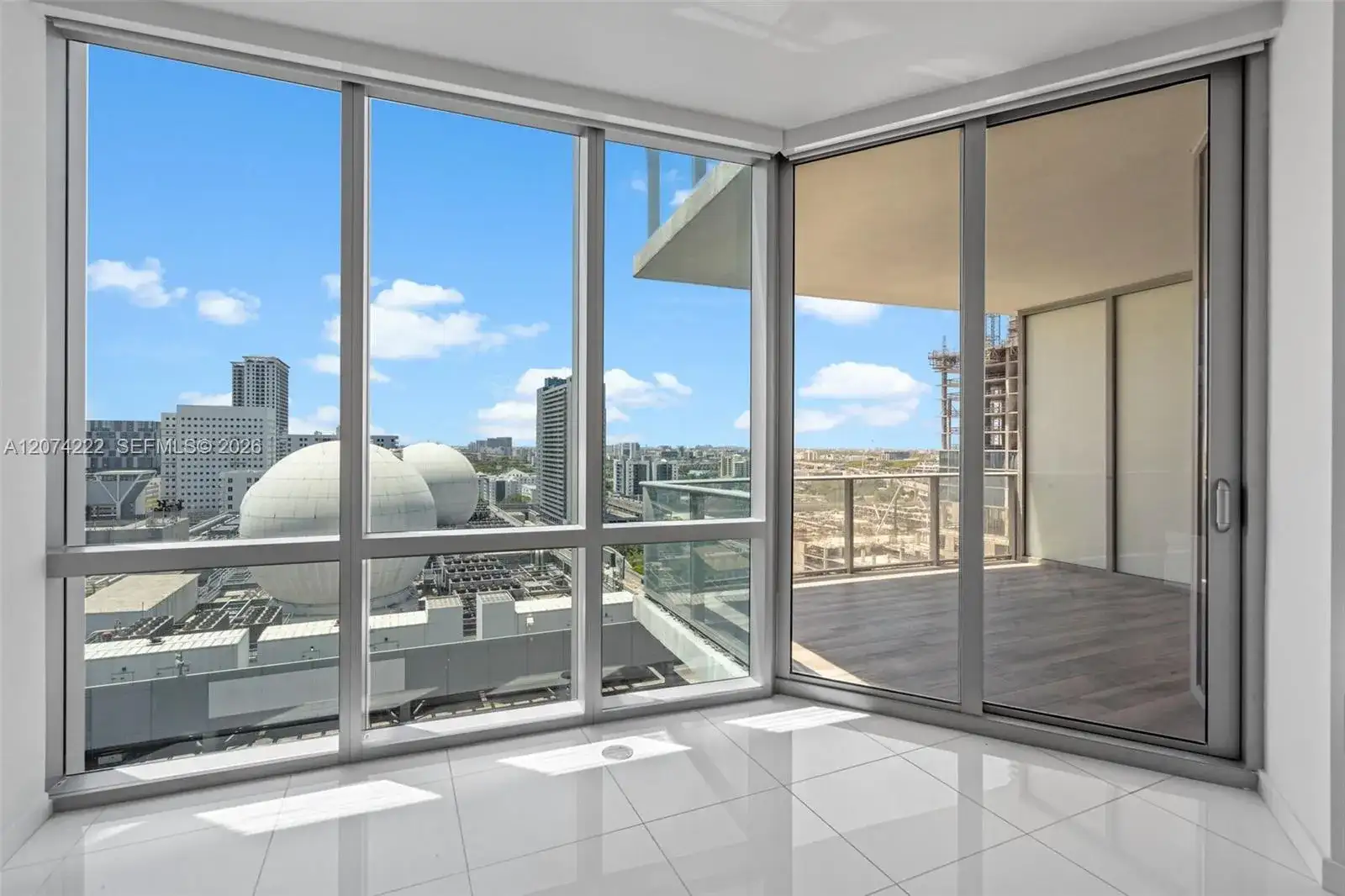 851 NE 1st Ave # 1506, Miami FL 33132 photo 2