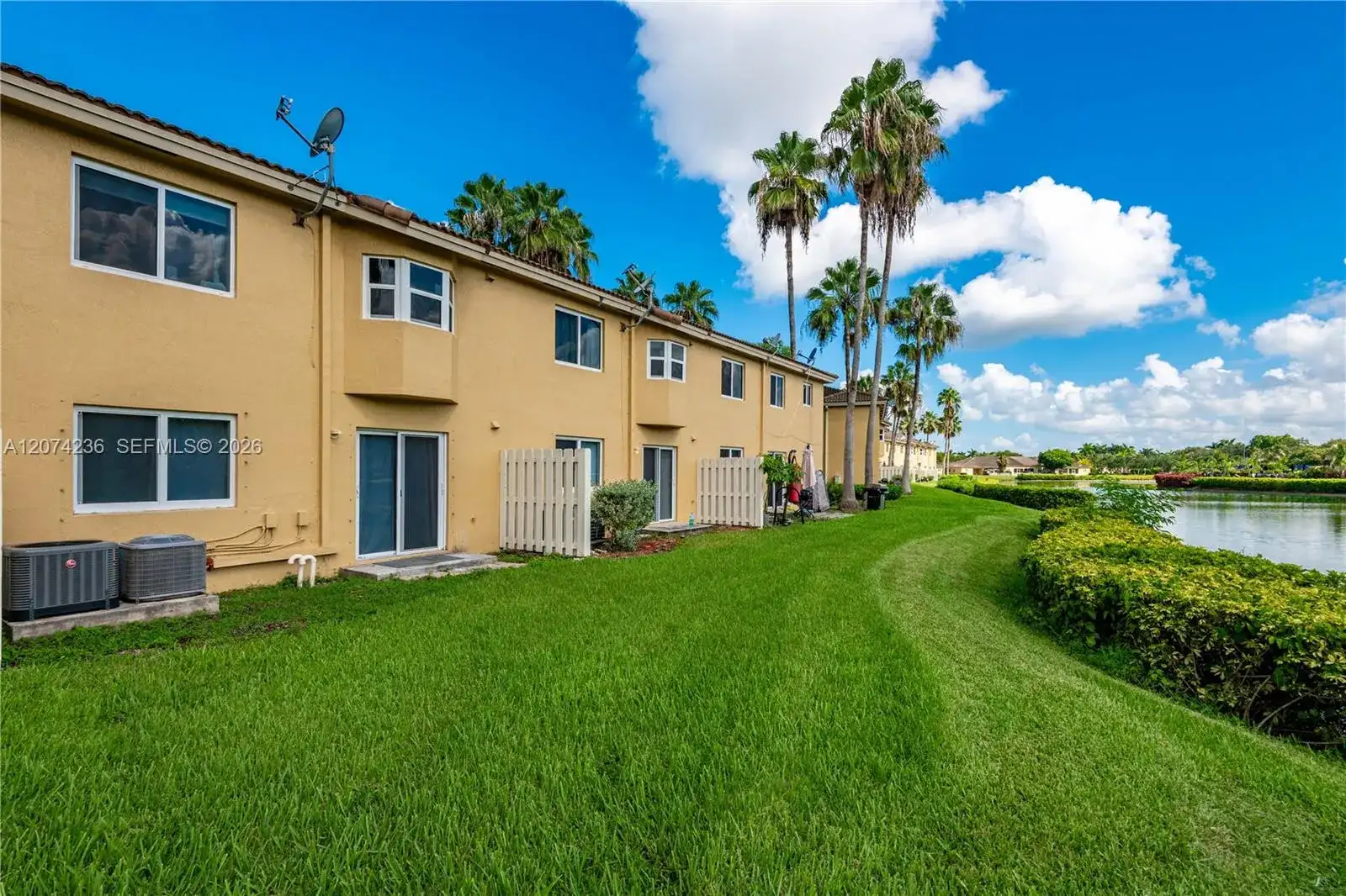 975 NE 34th Ave # 103, Homestead FL 33033 photo 3