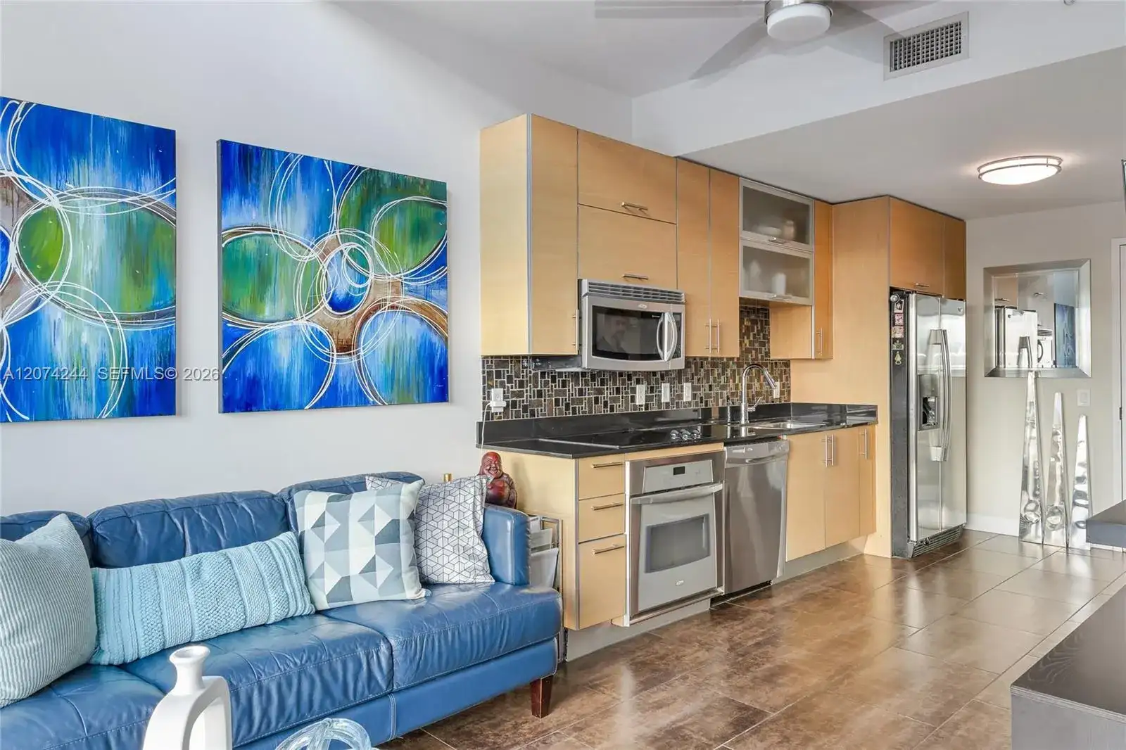 60 SW 13th St # 3211, Miami FL 33130 photo 4