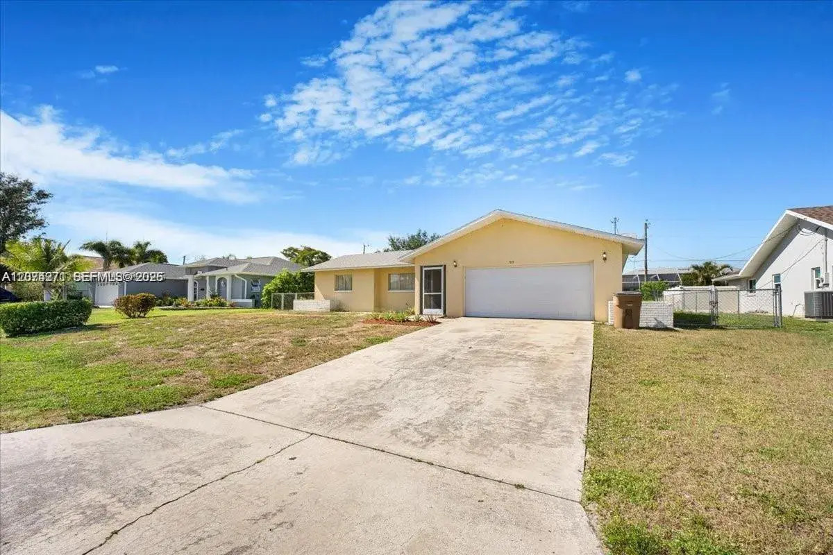 915 SE 20th ST, Cape Coral FL 33990