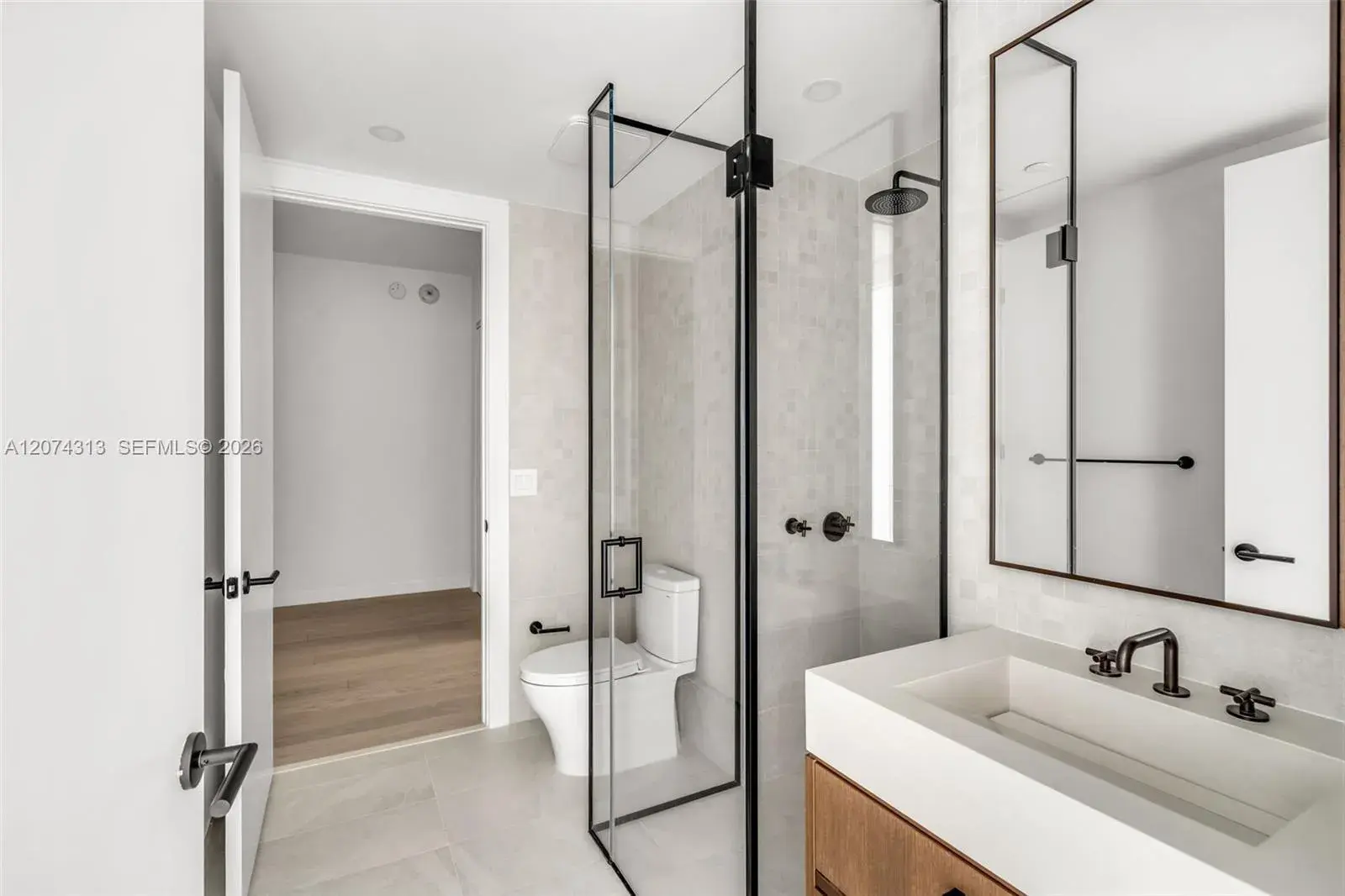 2200 Brickell ave # 416, Miami FL 33129