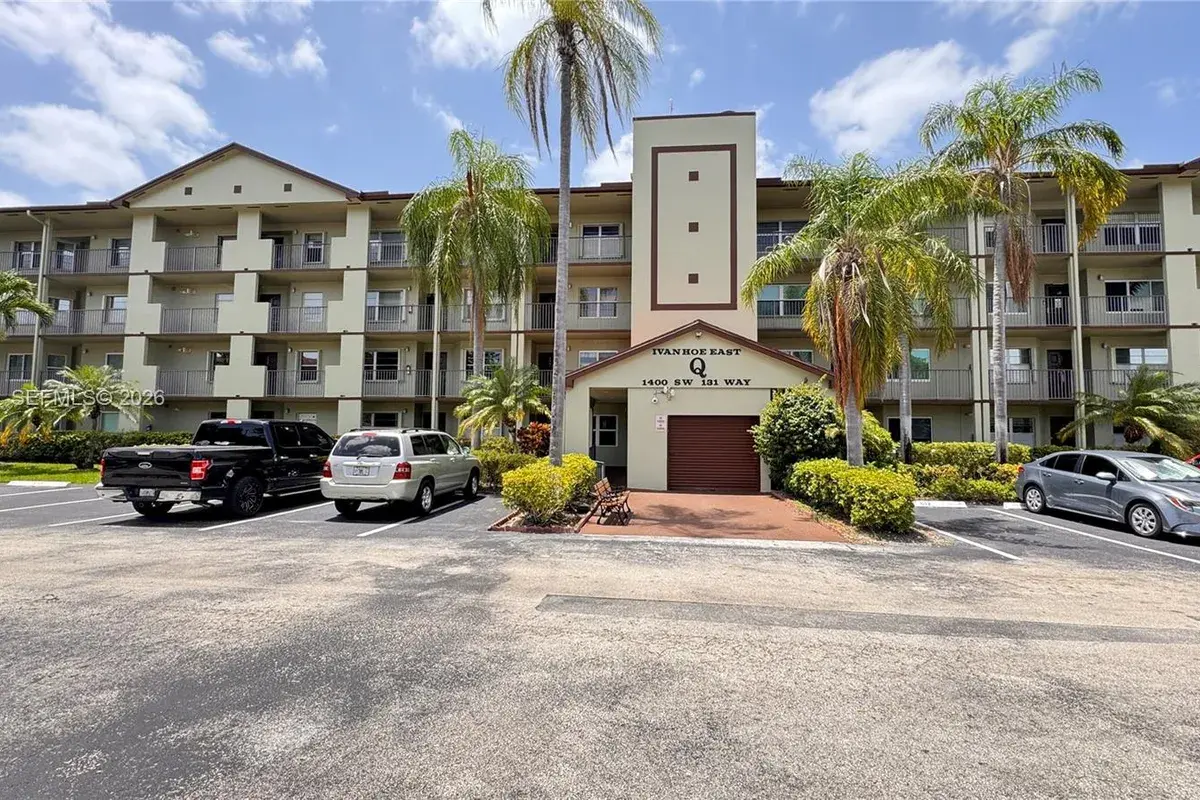 1400 SW 131st Way # 305Q, Pembroke Pines FL 33027
