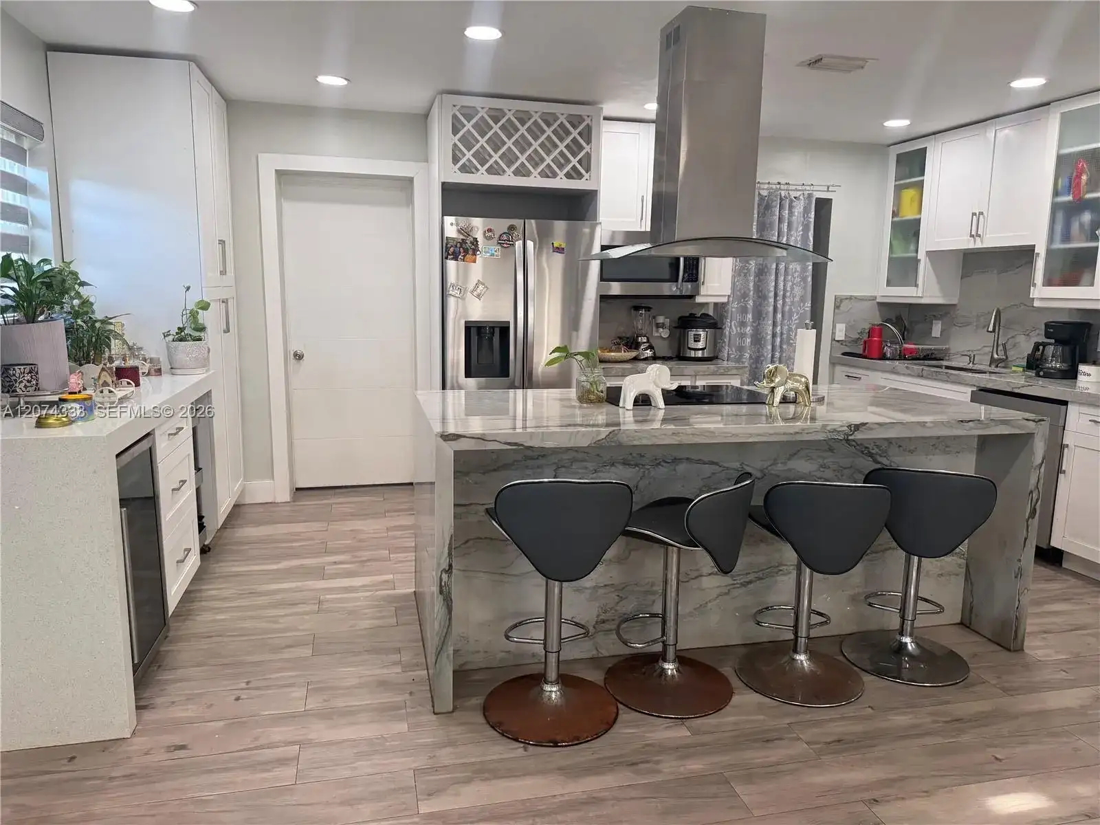 1201 N 70th Way, Hollywood FL 33024 photo 2