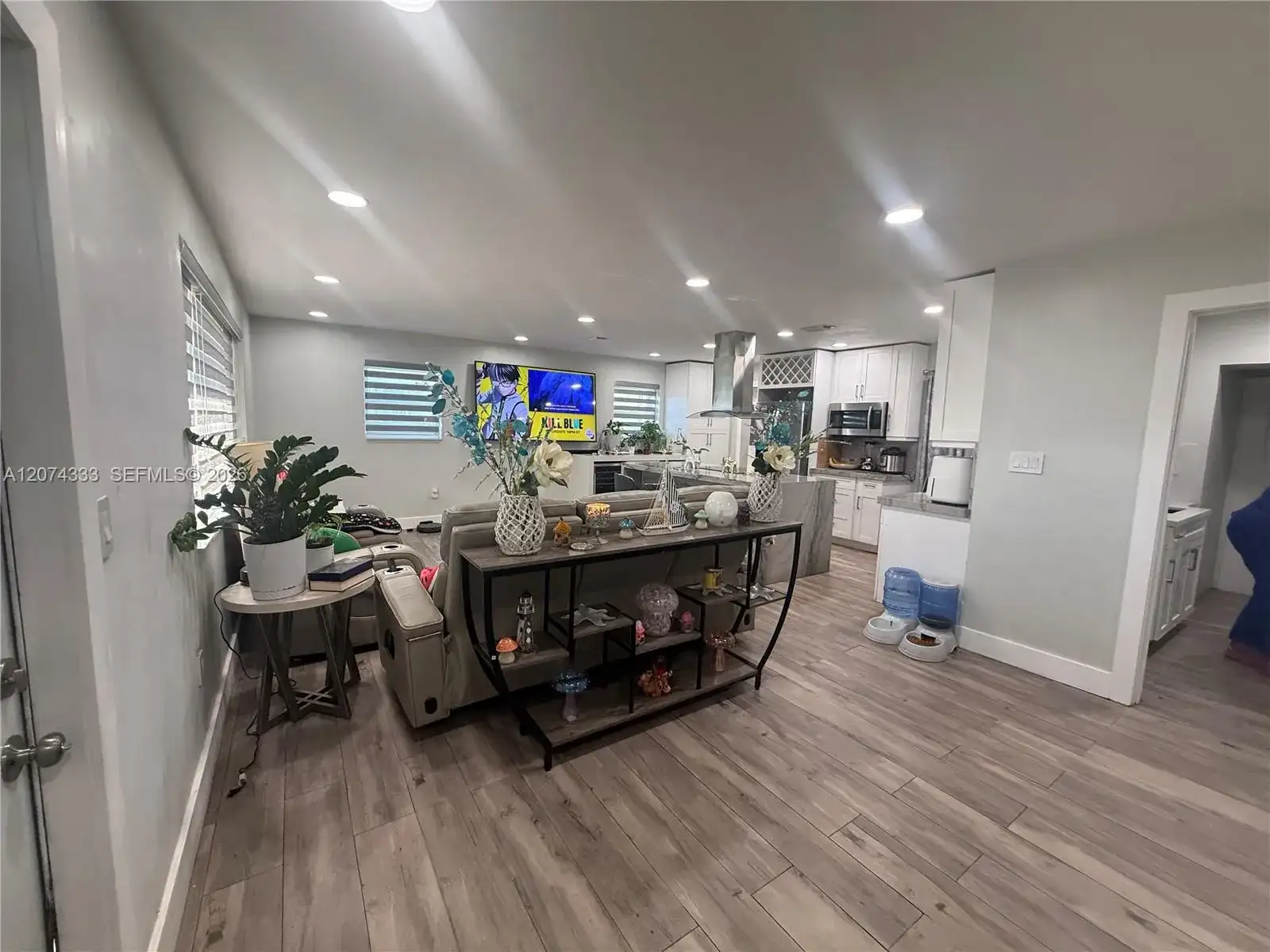 1201 N 70th Way, Hollywood FL 33024 photo 5