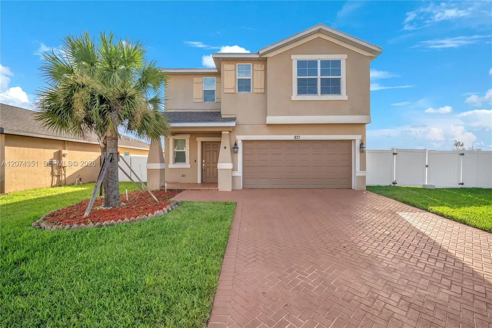 831 Bent Creek Dr, Fort Pierce FL 34947