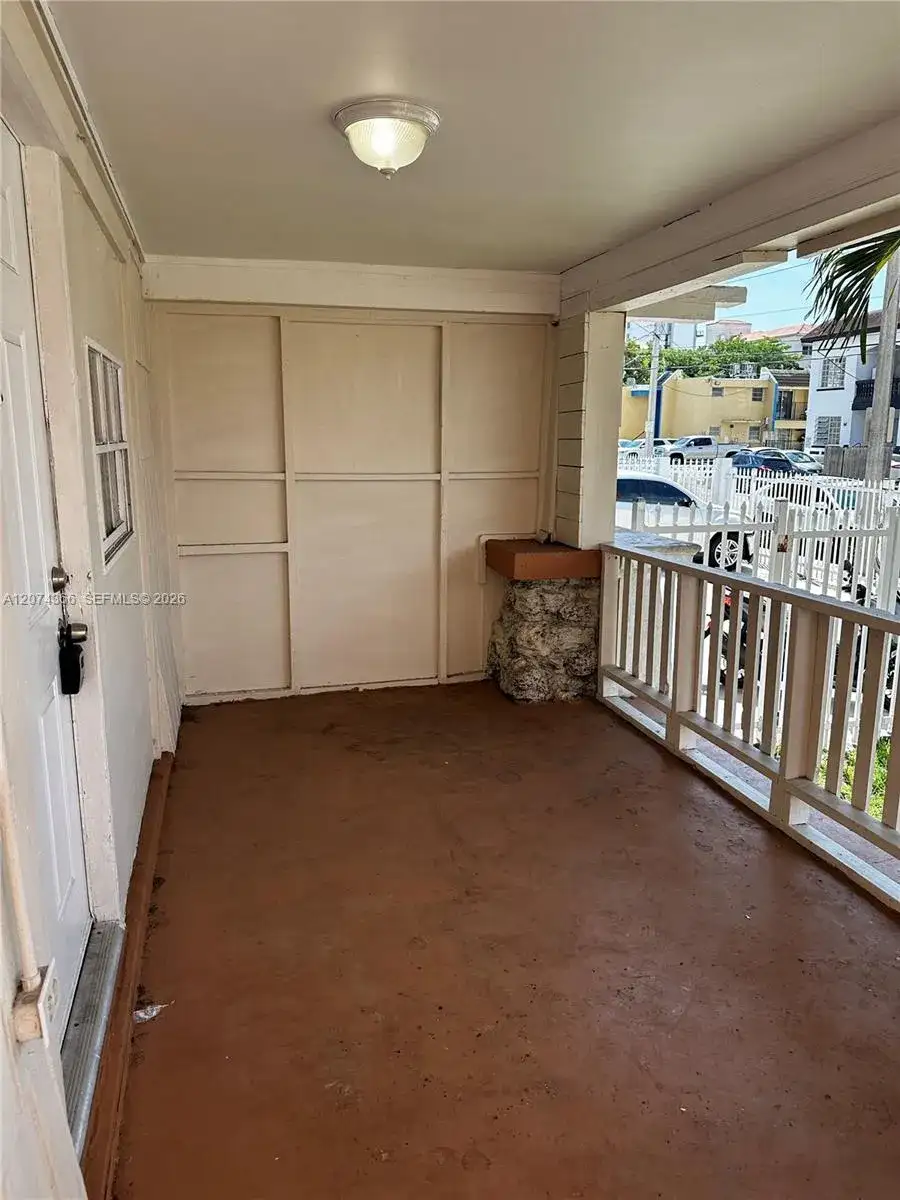 1545 NW 1st St # 1537, Miami FL 33125 photo 2