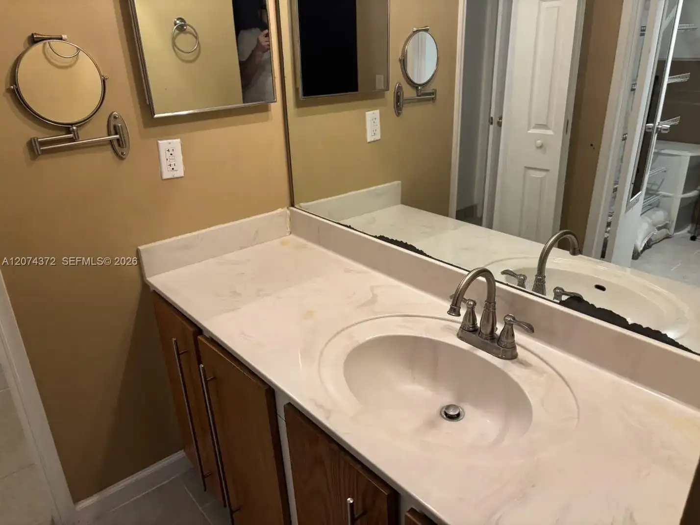 9471 Evergreen Pl # 106, Davie FL 33324 photo 2