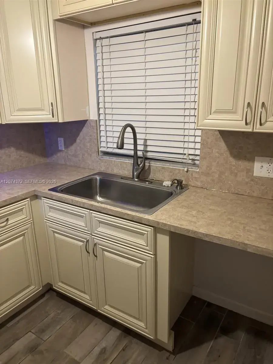 9471 Evergreen Pl # 106, Davie FL 33324