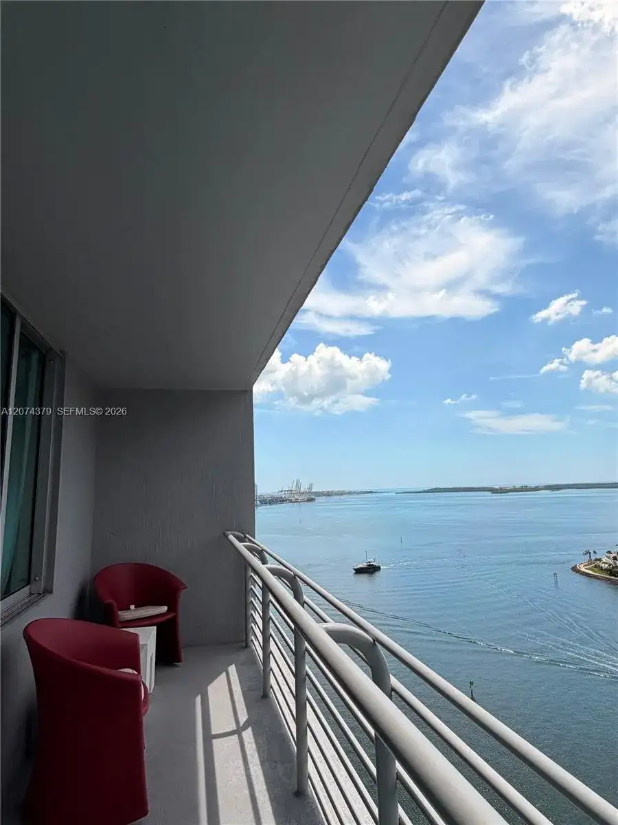 335 S Biscayne Blvd # 2003, Miami FL 33131 photo 5