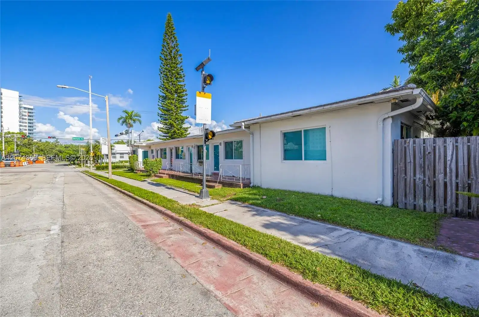 625 75th St, Miami Beach FL 33141 photo 3