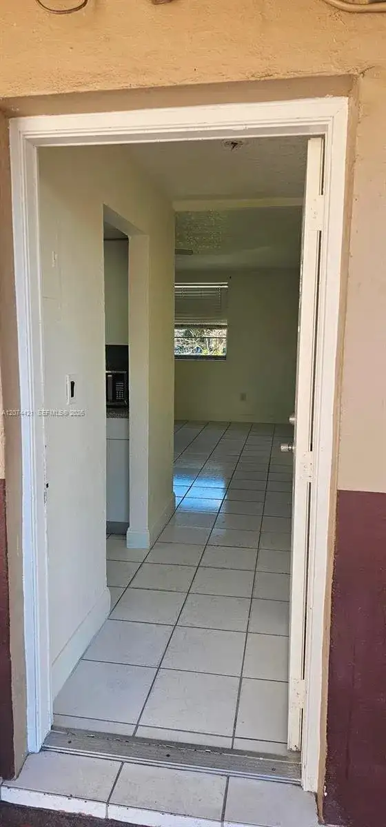 652 NW 3rd St # 304, Miami FL 33128 photo 2