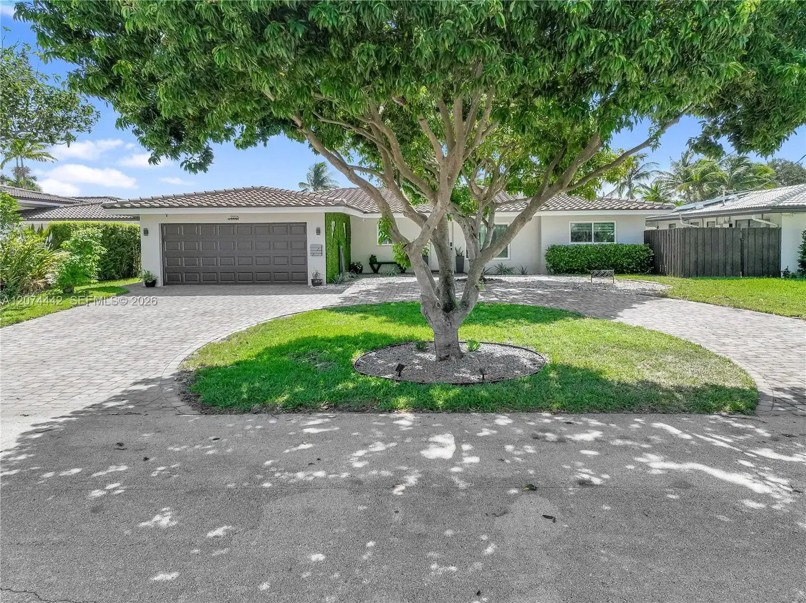 2225 NE 16th Ave, Wilton Manors FL 33305