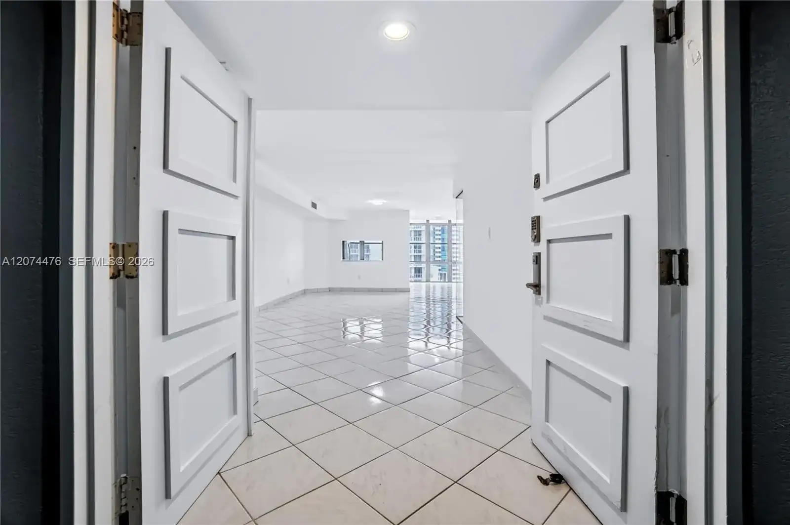 6423 Collins Ave # 1702, Miami Beach FL 33141 photo 5