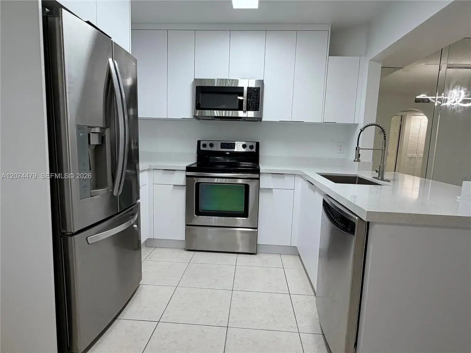 423 NE 210th Cir Ter # 25, Miami FL 33179
