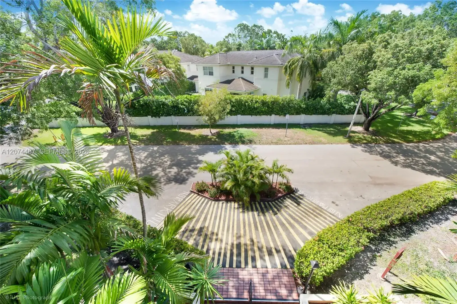 1205 Mariposa Ave # 416, Coral Gables FL 33146 photo 2