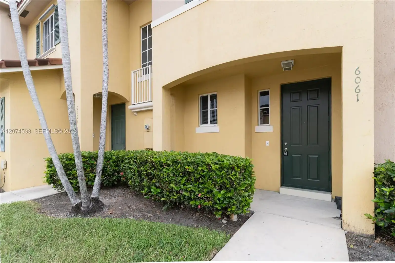 6061 SW 19th Ct, North Lauderdale FL 33068 photo 2