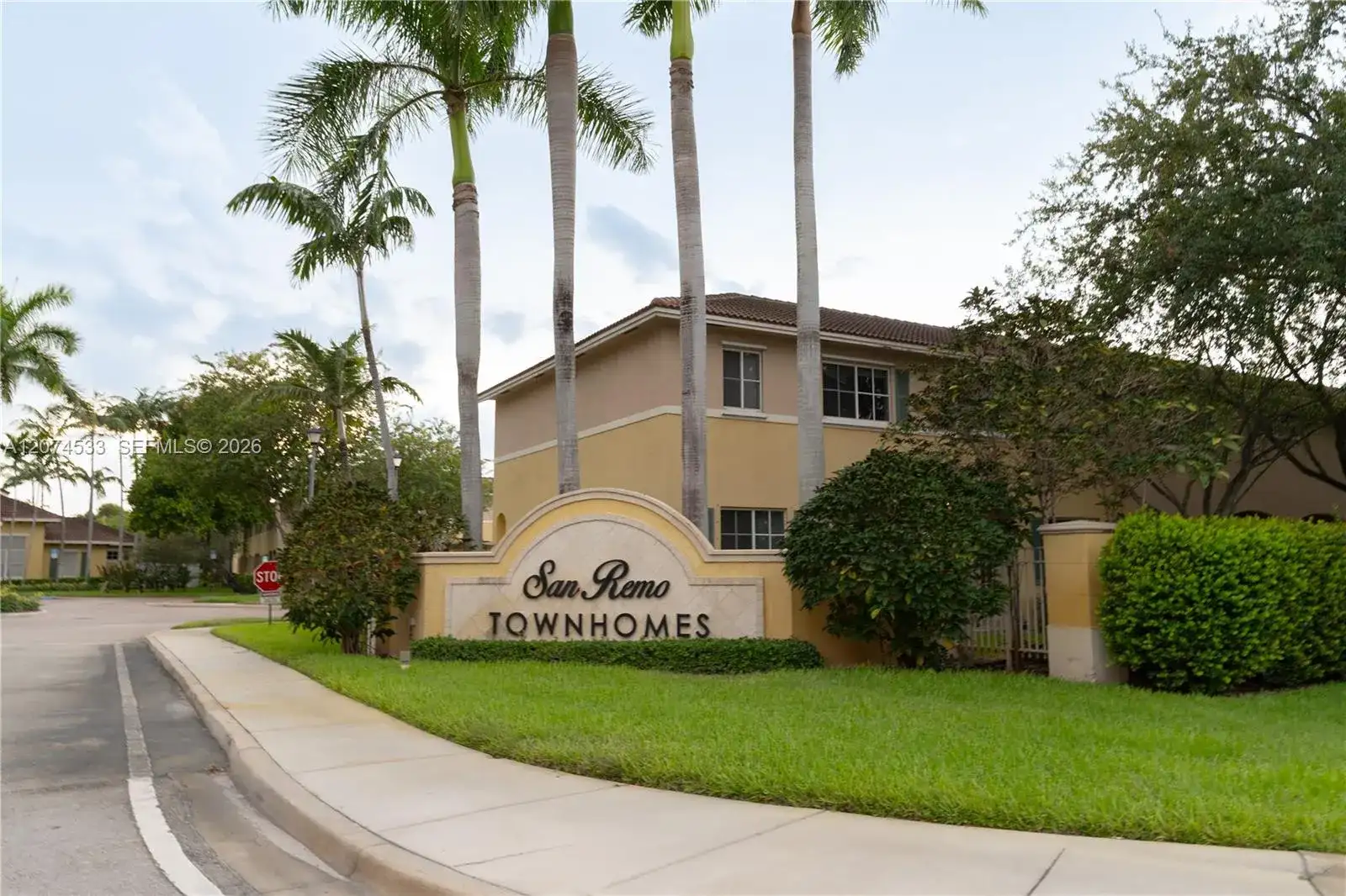 6061 SW 19th Ct, North Lauderdale FL 33068 photo 3