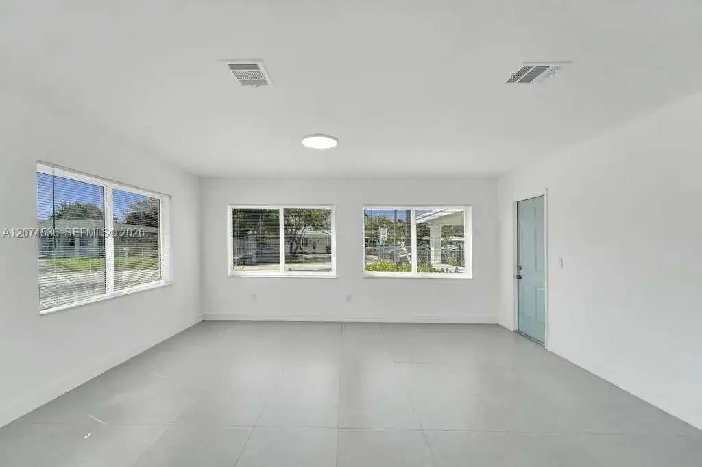 4701 N Andrews Ave, Oakland Park FL 33309 photo 5