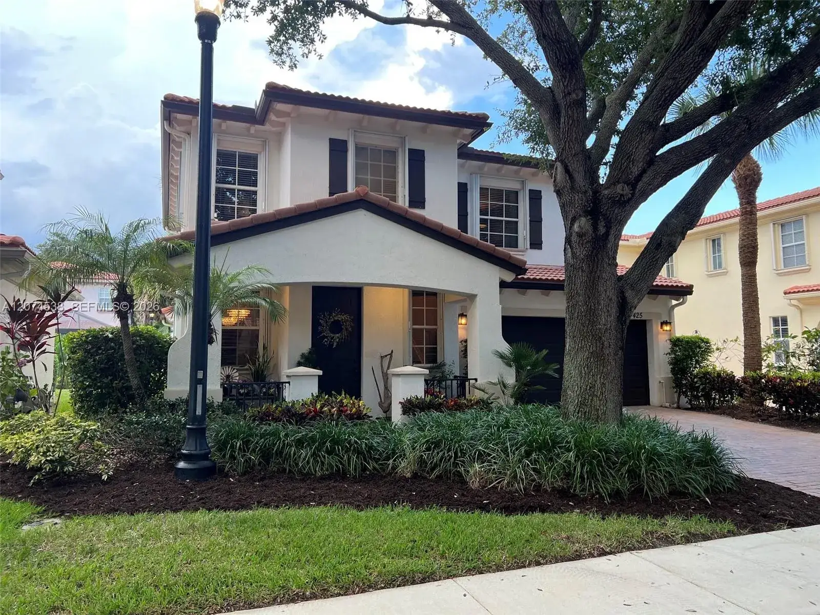 425 Pumpkin Dr, Palm Beach Gardens FL 33410