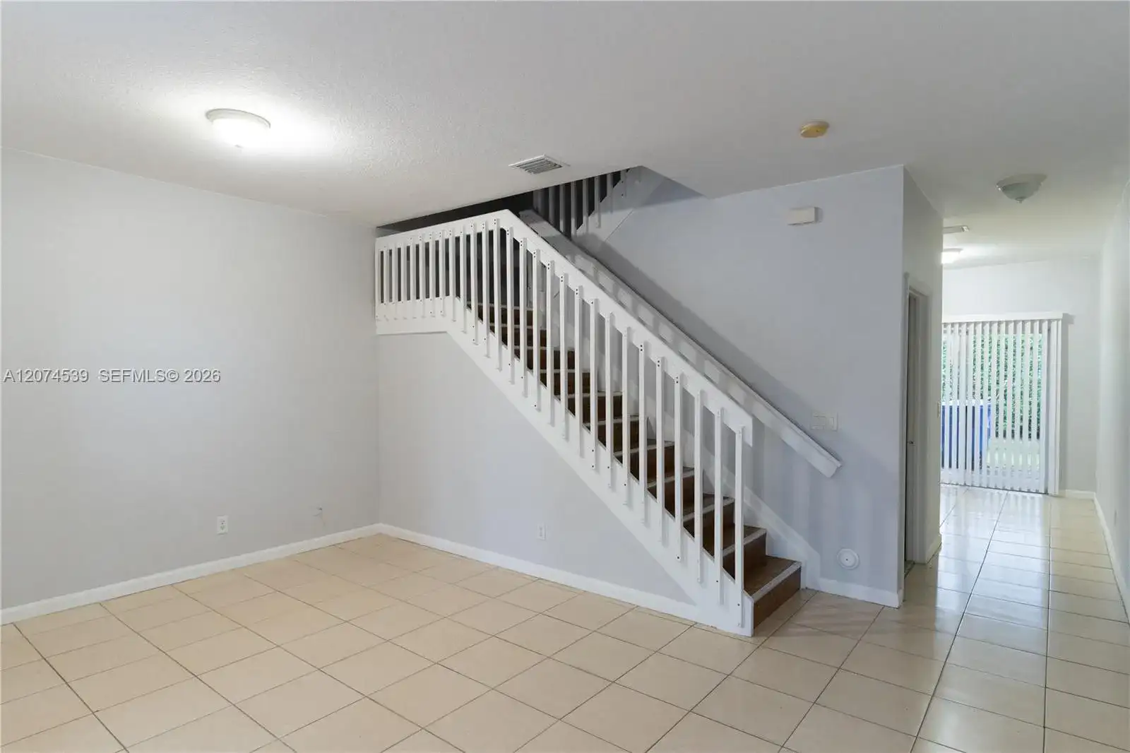 806 N Santa Catalina Cir, North Lauderdale FL 33068 photo 2