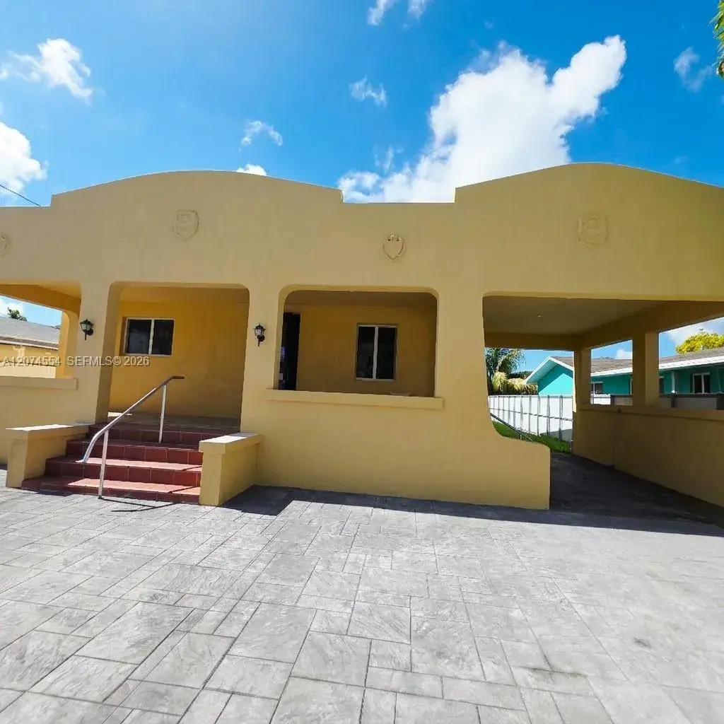 1934 NW 35th St, Miami FL 33142