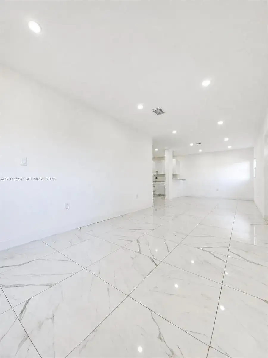 980 NW 13th St, Homestead FL 33030 photo 4