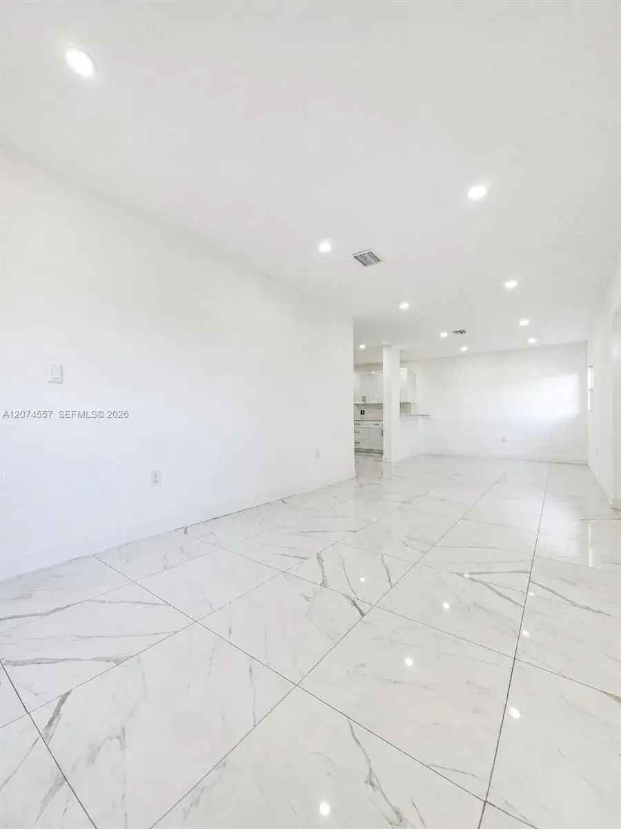 980 NW 13th St, Homestead FL 33030