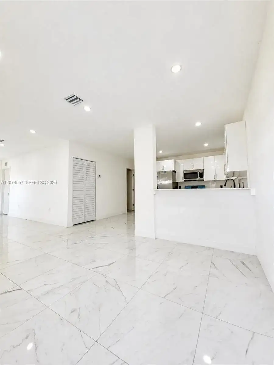 980 NW 13th St, Homestead FL 33030 photo 5