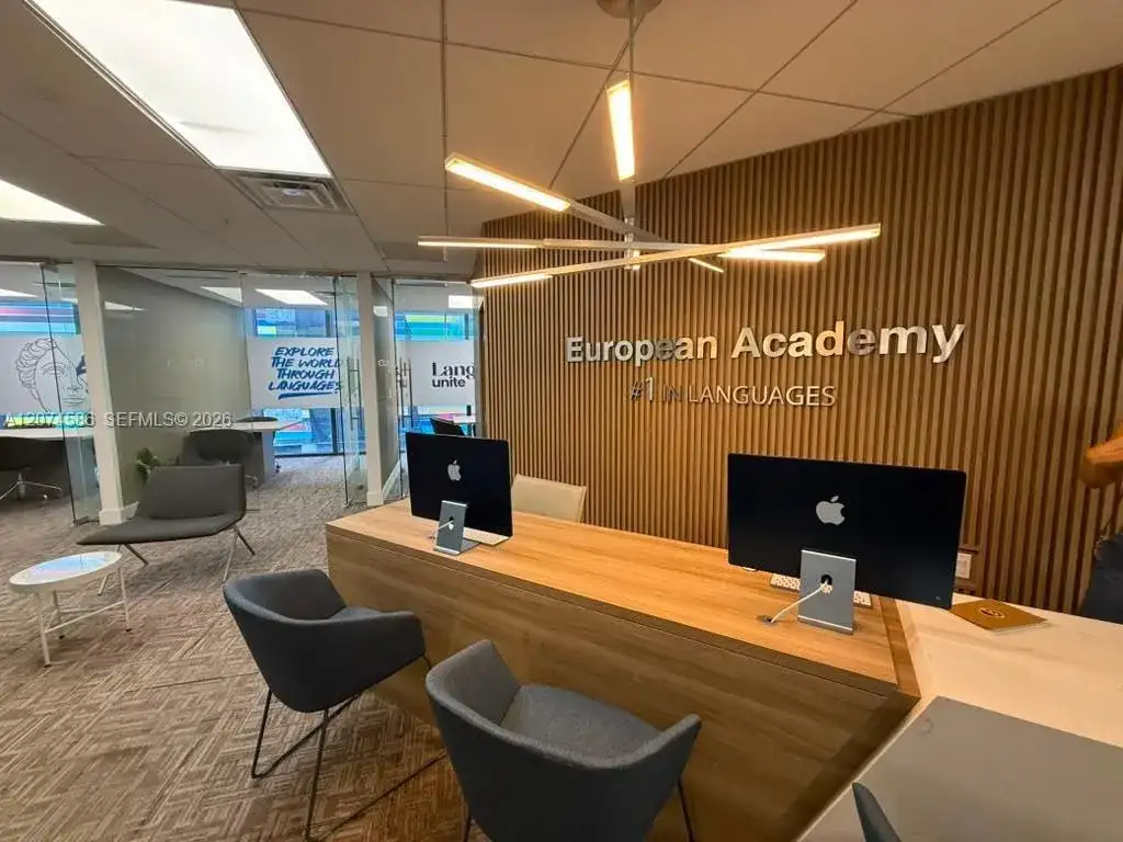 25 SW 9th St suite 201, Miami FL 33130 photo 2