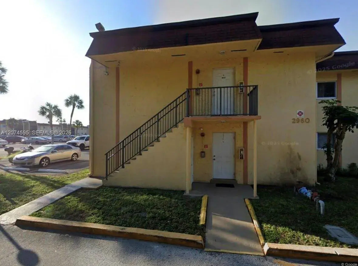 2960 NW 55th Ave # 2D, Lauderhill FL 33313