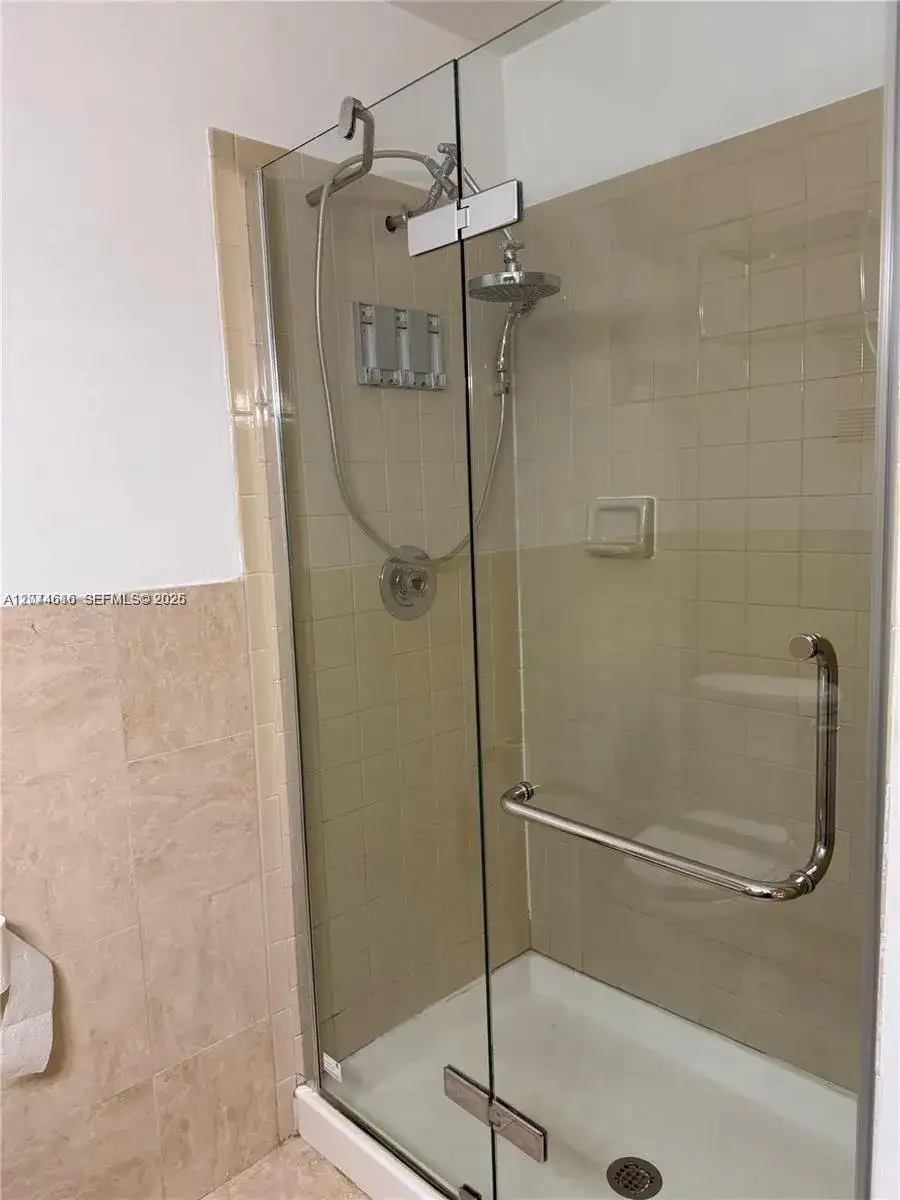 20800 NE 8th Ct # 17, Miami FL 33179 photo 4