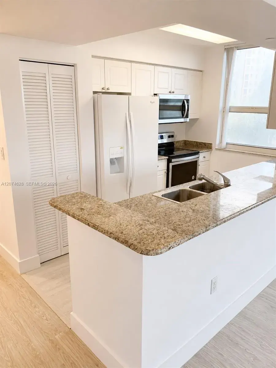 19501 W Country Club Dr # 408, Aventura FL 33180