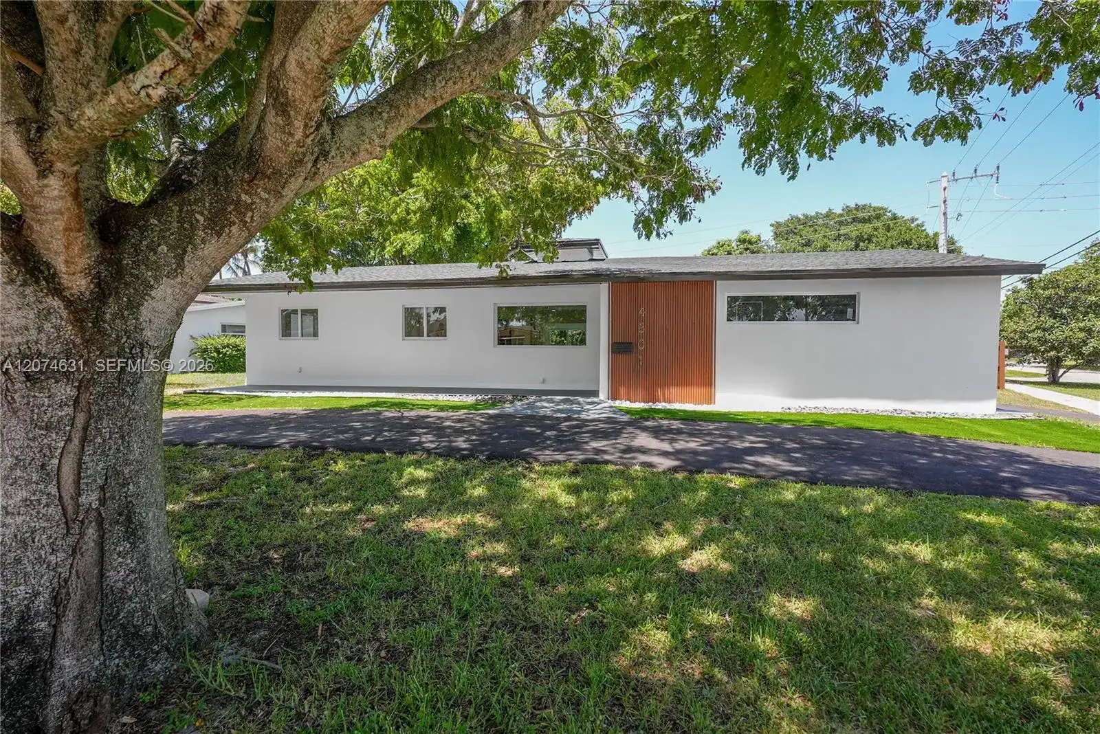 4801 Tyler St, Hollywood FL 33021 photo 2