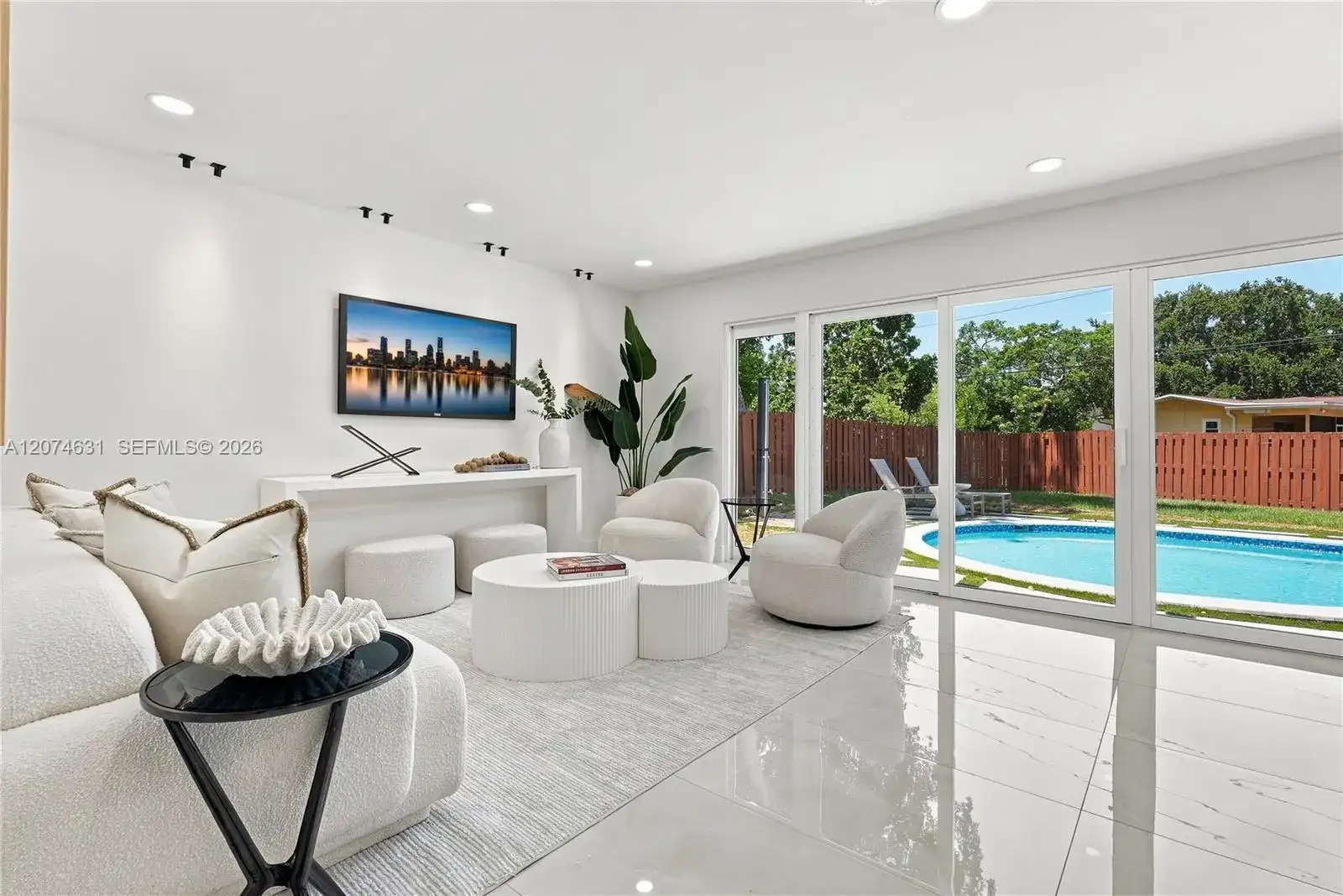4801 Tyler St, Hollywood FL 33021 photo 4