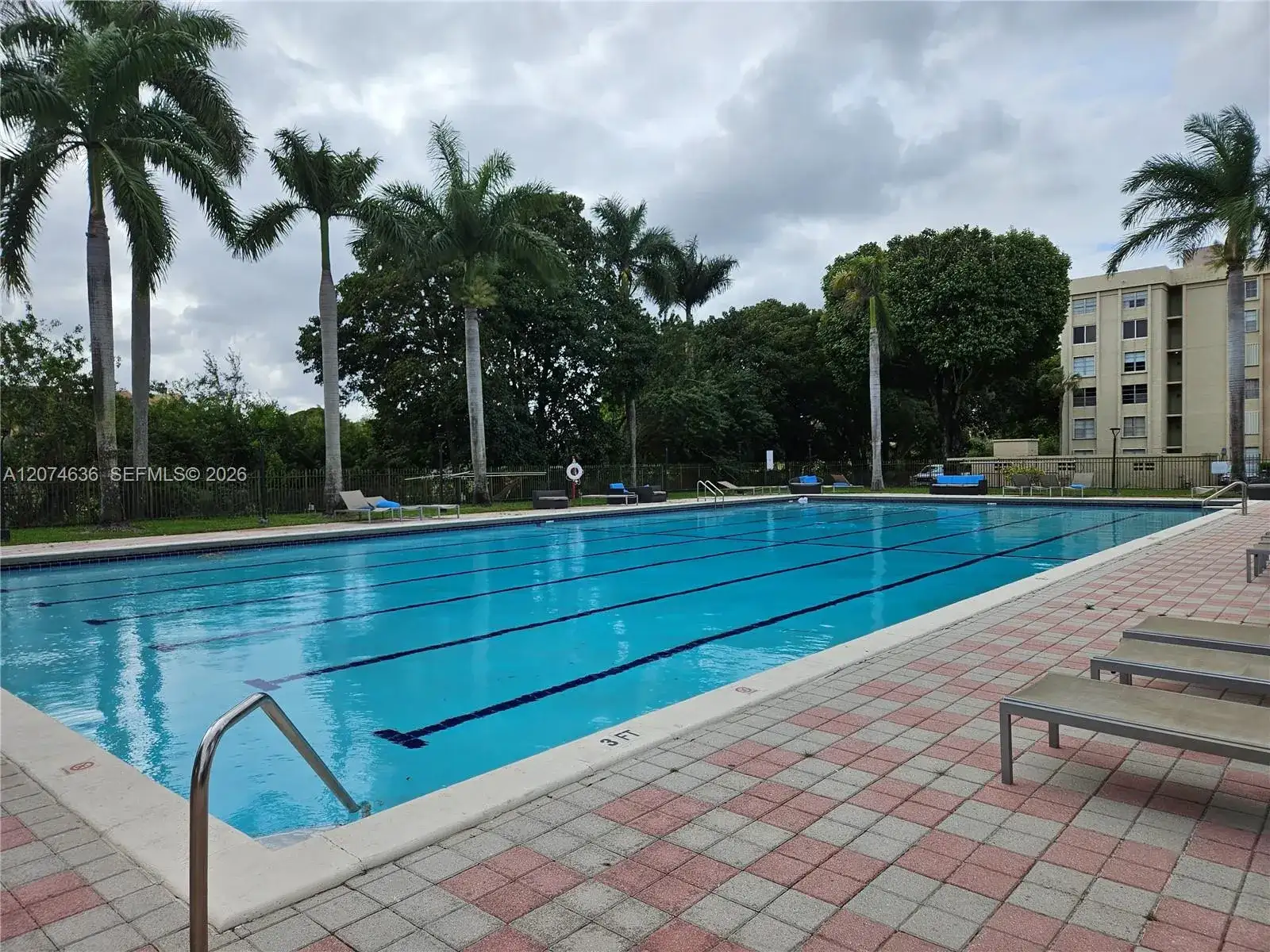 9320 Fontainebleau Blvd # 401, Miami FL 33172 photo 2