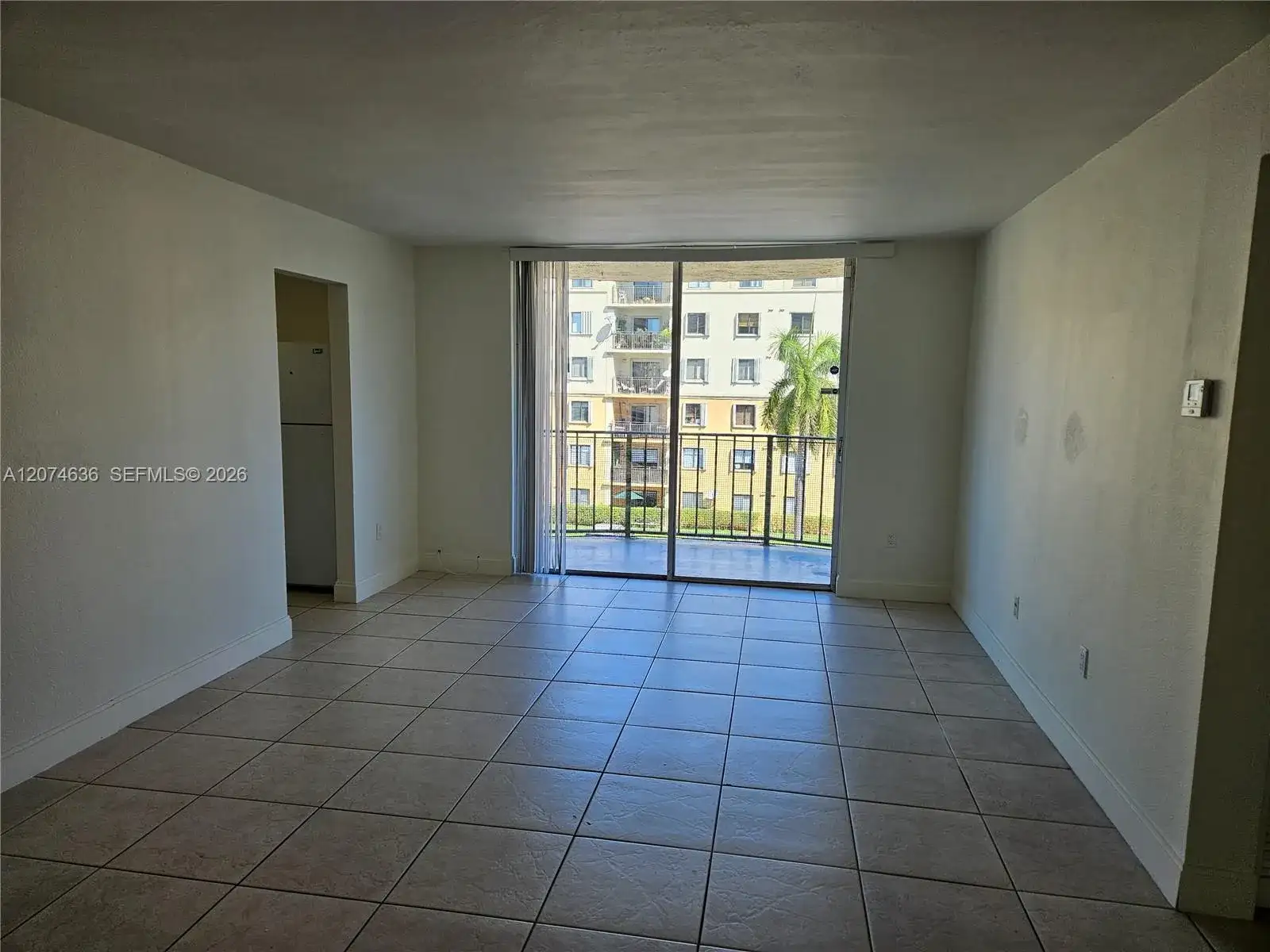 9320 Fontainebleau Blvd # 401, Miami FL 33172 photo 4