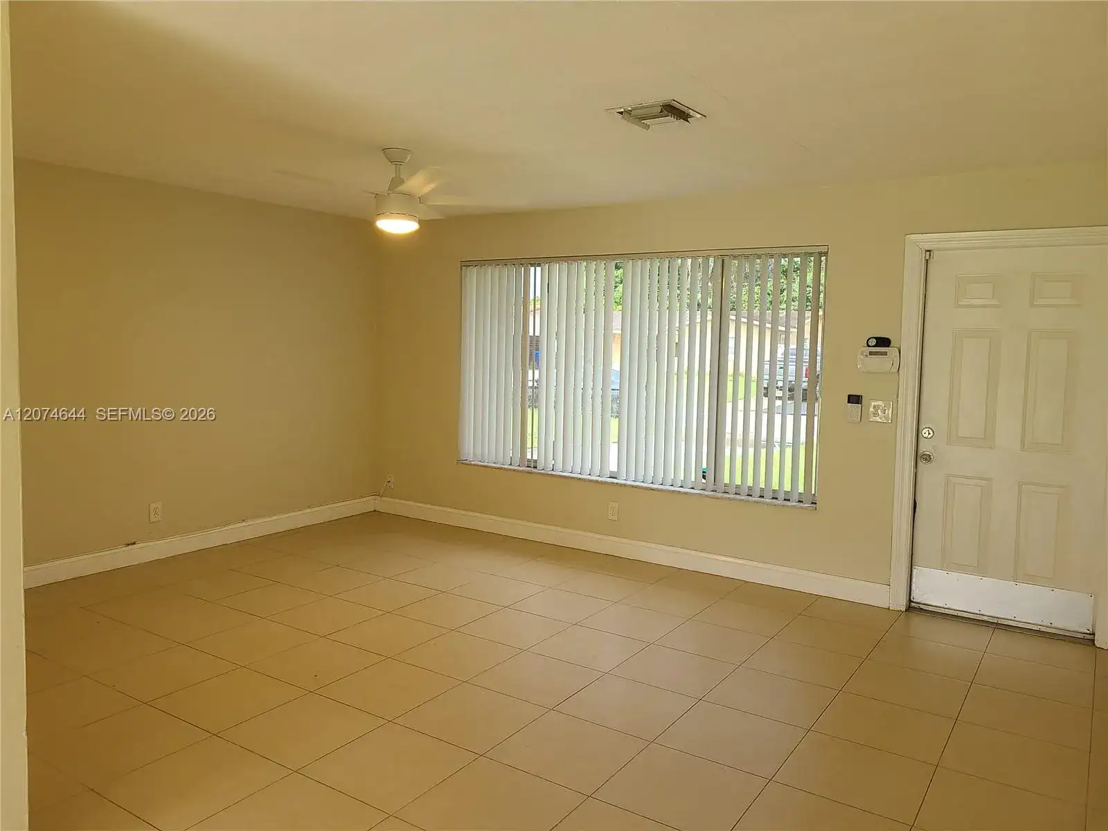 6580 Grant St, Hollywood FL 33024 photo 4