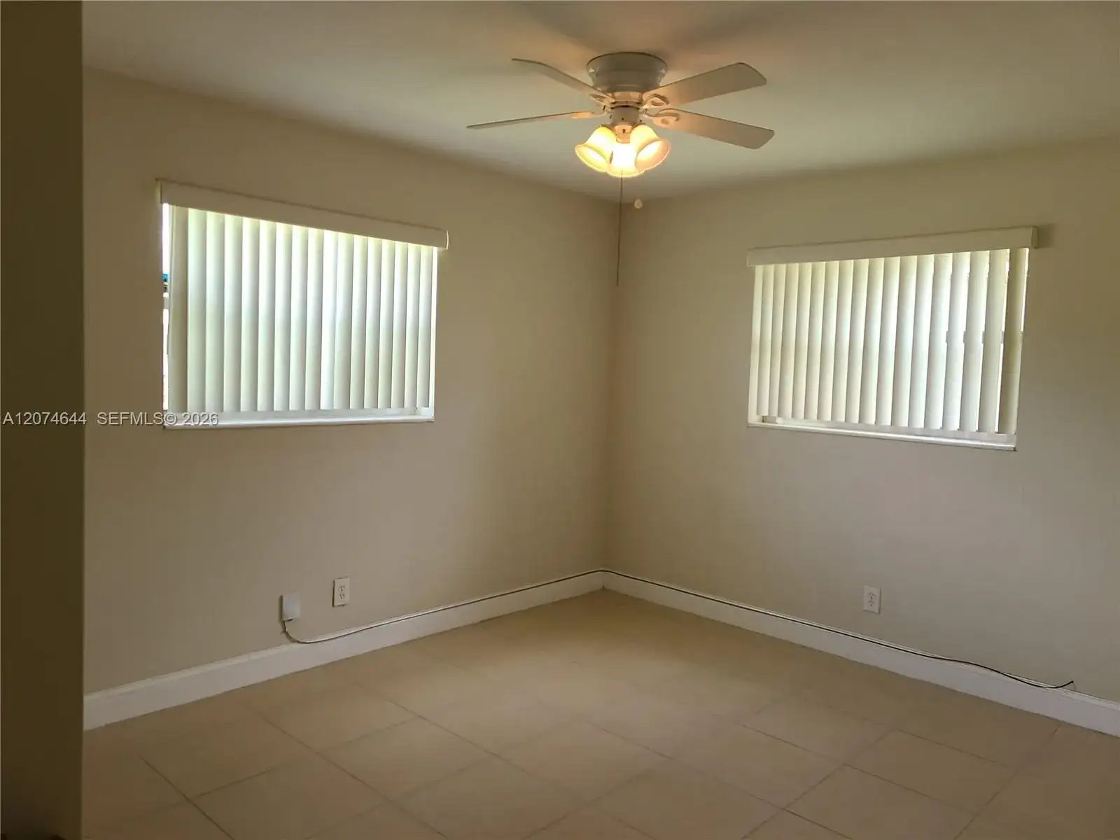 6580 Grant St, Hollywood FL 33024 photo 5