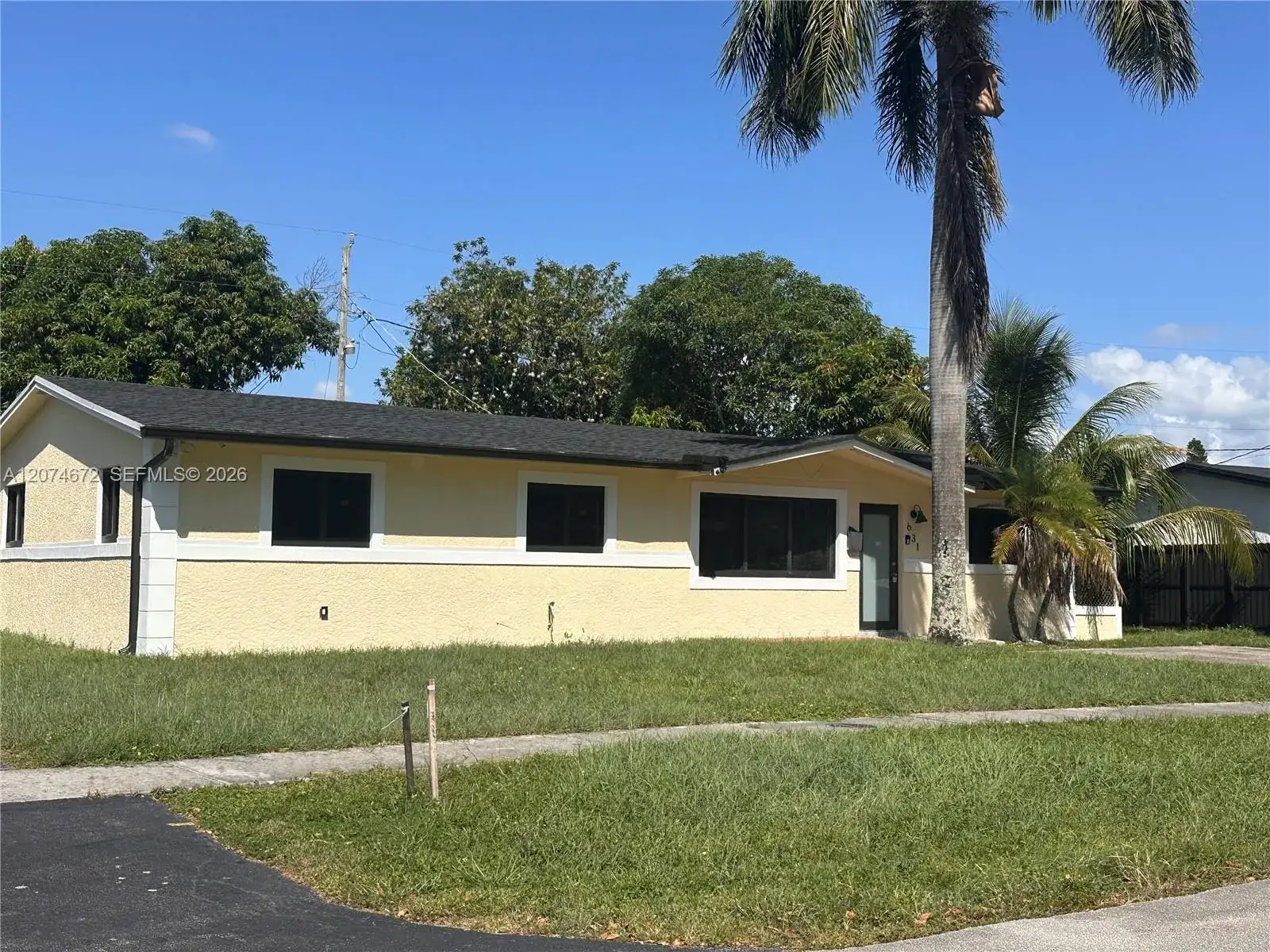 631 NW 37th Ave, Lauderhill FL 33311 photo 2