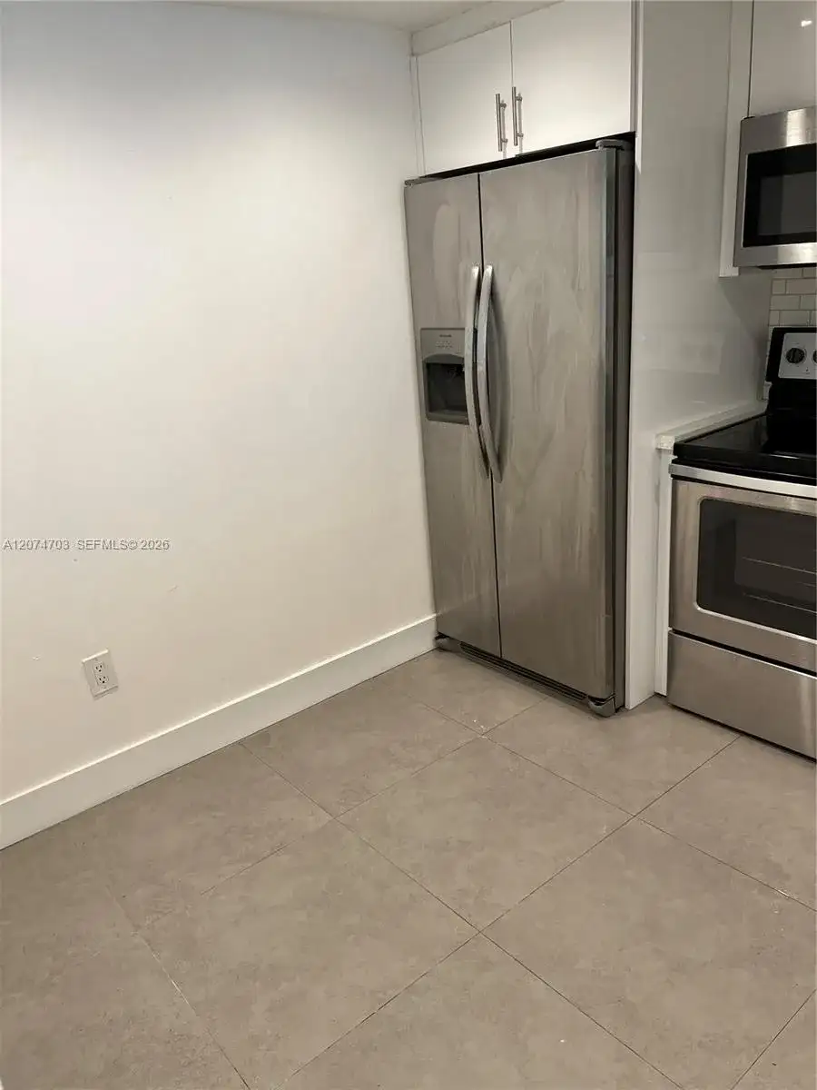 555 NE 15th St # 24E, Miami FL 33132 photo 4