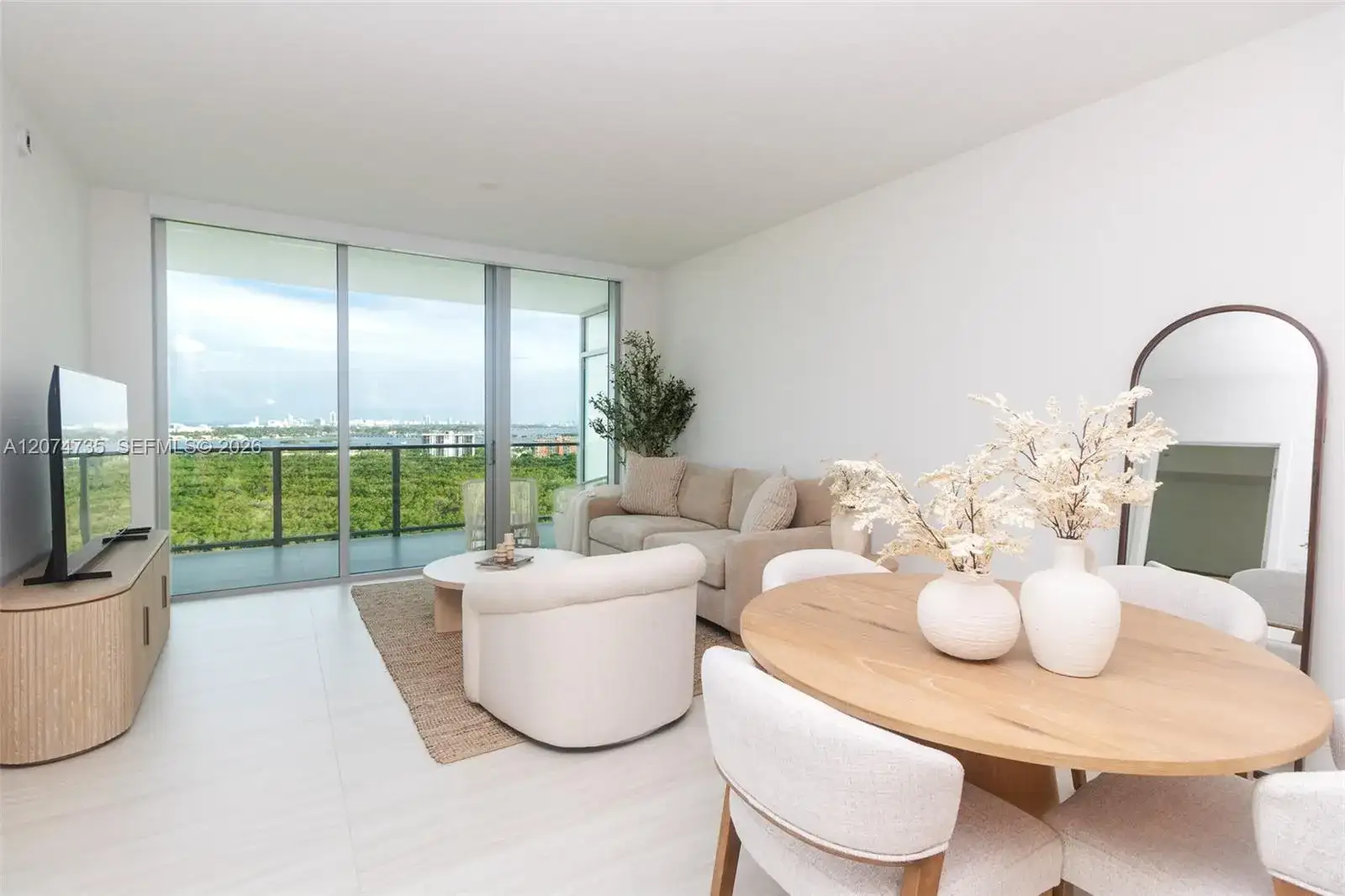 2411 Laguna Circle # 1704, North Miami FL 33181 photo 2