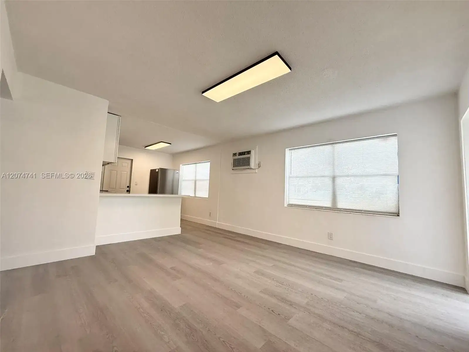 910 SW 2nd Ave # 910, Hallandale Beach FL 33009 photo 2