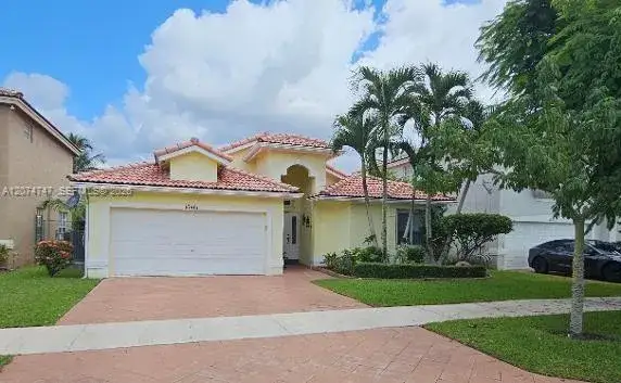 16461 SW 103 terr, Miami FL 33196